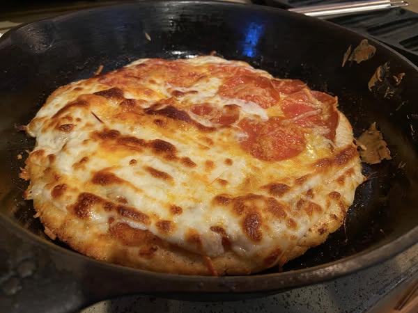 Sourdough Discard Skillet Pizza